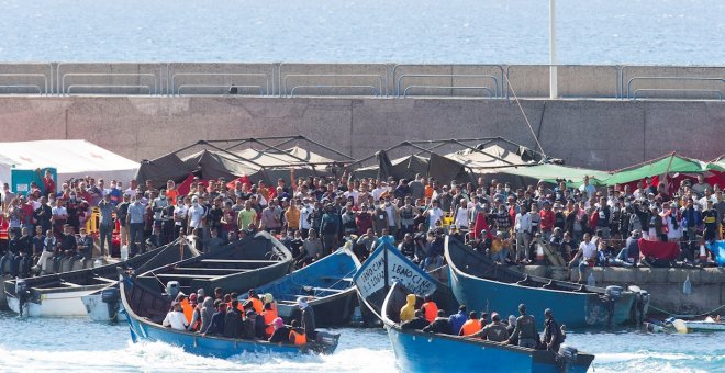 A Marlaska se le atraganta Arguineguín en medio de la crisis migratoria en Canarias