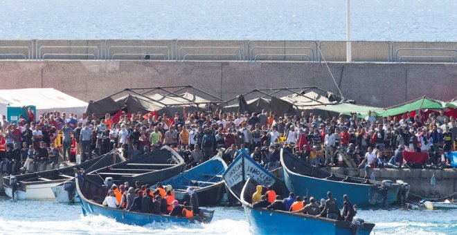Las llegadas de migrantes aumentan un 30% por el repunte de la ruta canaria