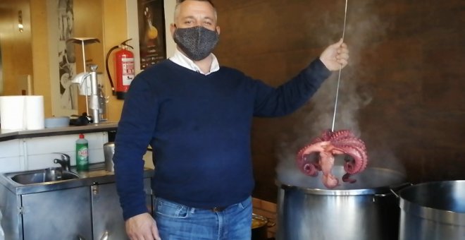 El pulpo "á feira" vuelve al restaurante gallego de Fuchela dos meses después