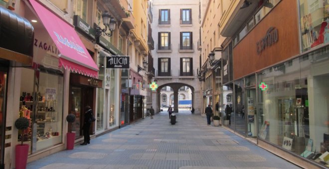 Los establecimientos comerciales podrán abrir mañana en Cantabria en pleno confinamiento de municipios