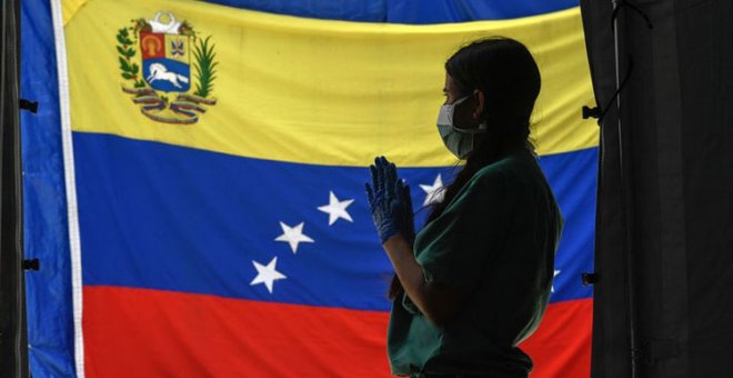 Diciembre sin cuarentena, el dilema de oficializar la dolarización de facto y los escabrosos caminos para la diplomacia venezolana