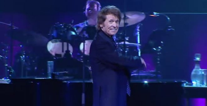 Raphael celebra 60 años en la música con un nuevo disco