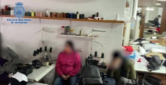 Libeadas 6 mujeres explotadas y encerradas en un taller de costura de Carabanchel