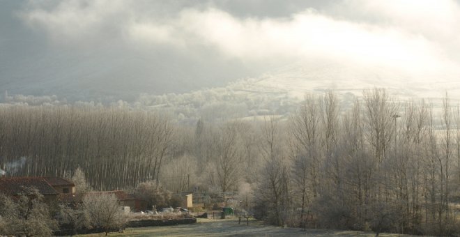 Valderredible roza los 3 grados bajo cero, la tercera mínima de España