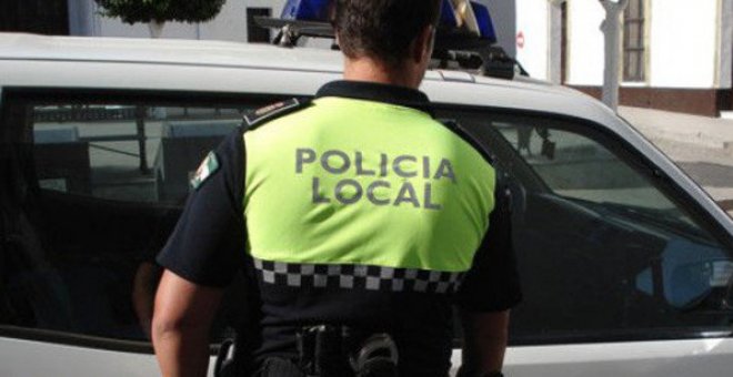 Herido un policía de Santander al chocar con su moto contra una furgoneta