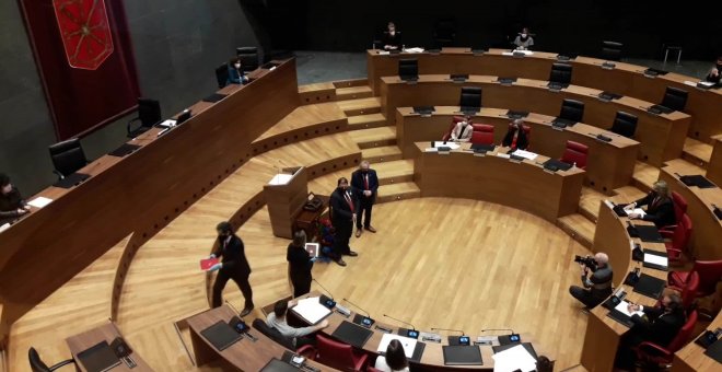 Osasuna recibe la Medalla de Oro del Parlamento de Navarra