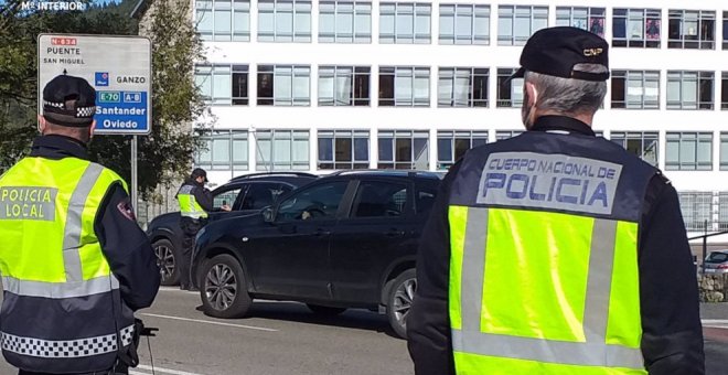 Detenidos dos peligrosos delincuentes por robar en un supermercado de Torrelavega