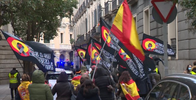 Concentración 'S.O.S.Canarias' en Madrid contra la inmigración ilegal