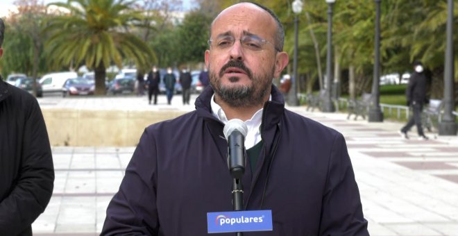 Fernández (PP): "JxCat hace tiempo que tiene relaciones con partidos de extrema derecha"