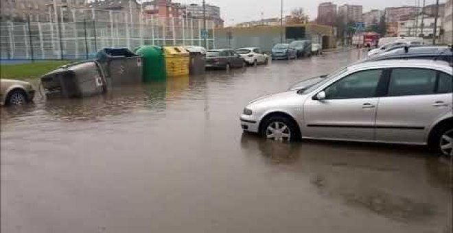Vecinos de Maliaño denuncian que la construcción del nuevo centro comercial Bahía Real provoca inundaciones en sus viviendas