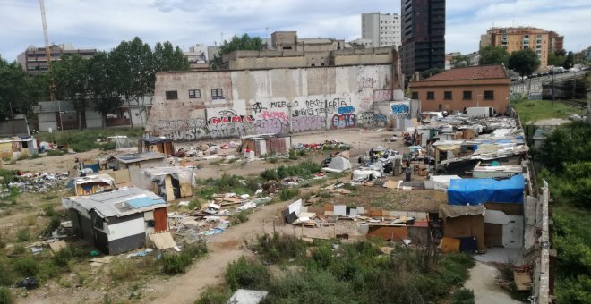 Almenys 400 persones viurien en assentaments com naus industrials, locals i solars abandonats a Barcelona