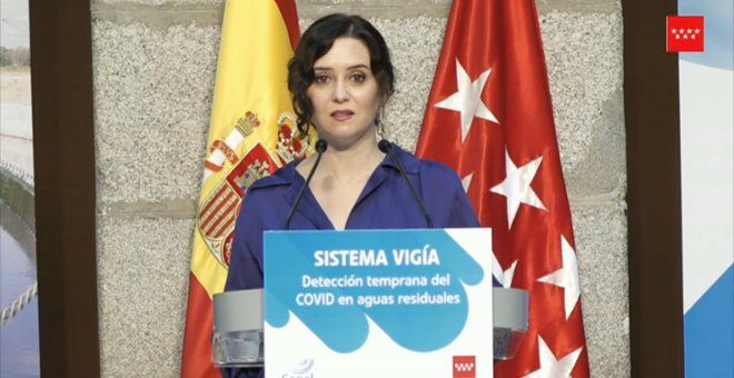 Ayuso critica que el Gobierno recorte la entrega de vacunas a Madrid en enero