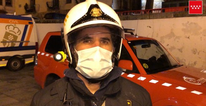 Bombero explica la intervención llevada a cabo en Rascafría (Madrid)