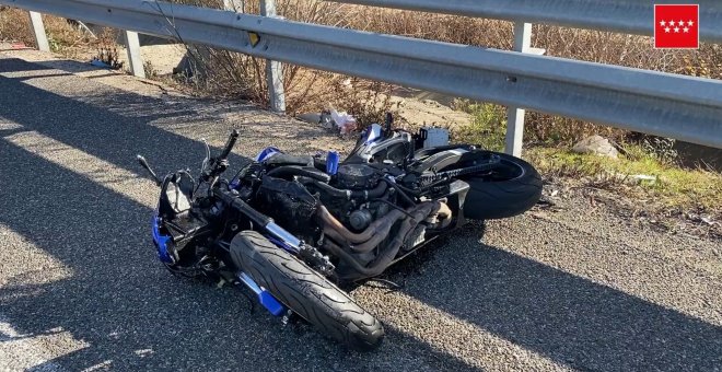 Muere un motorista de 25 años al chocar contra un guardarrail en Getafe