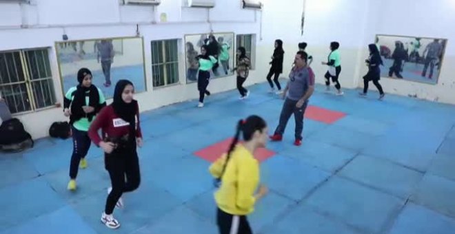 Un equipo de mujeres de lucha libre en Irak desafía las fuertes tradiciones del país