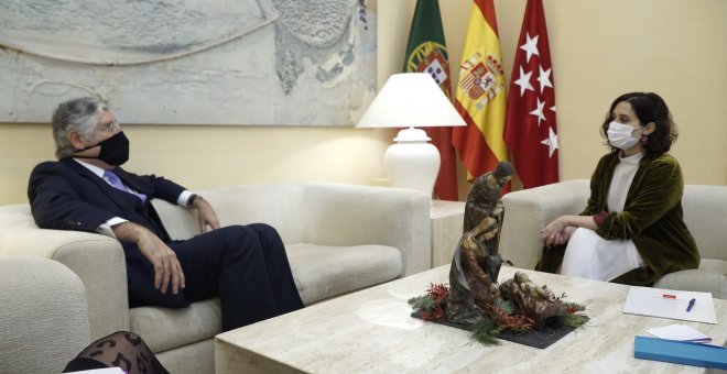 Ayuso se reúne con el embajador de Portugal en España