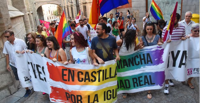 Presiones de la Iglesia para que Castilla-La Mancha no prohíba las terapias para 'curar' la homosexualidad