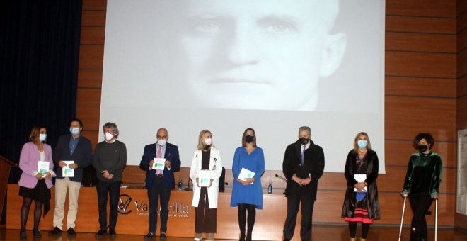 Presentada la obra que conmemora los 90 años de historia de Valdecilla