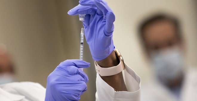 El rápido desarrollo de la vacuna para la covid, elegido logro científico de 2020 por 'Science'