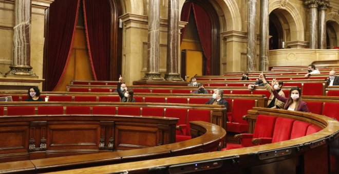 El Parlament avala reclamar una Llei d'amnistia a les Corts espanyoles amb l'abstenció dels comuns i el 'no' del PSC