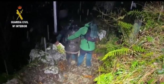 Rescatan una familia con un niño de seis años perdida en el monte en Cantabria