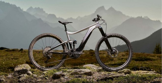 Giant Trance XE+ Pro 29: doble suspensión FOX y motor Yamaha para una capaz bicicleta eléctrica