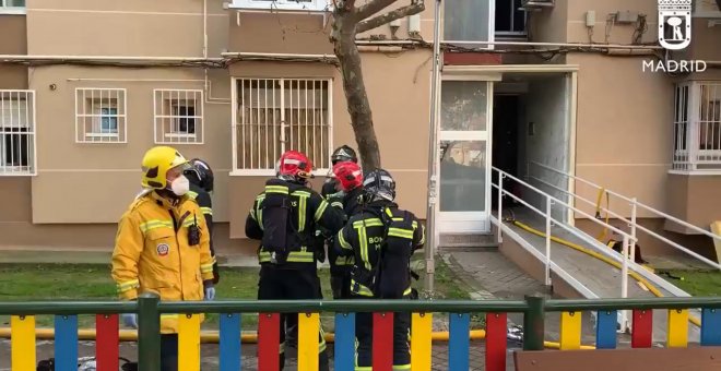 Un herido grave tras precipitarse desde un cuarto piso por miedo a un incendio