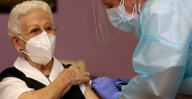 Araceli, la primera vacunada contra el covid en España, recibirá el 18 de enero su segunda dosis