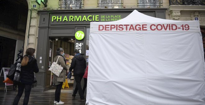 Francia adelanta el toque de queda a las 18.00 horas en las zonas más afectadas por el coronavirus