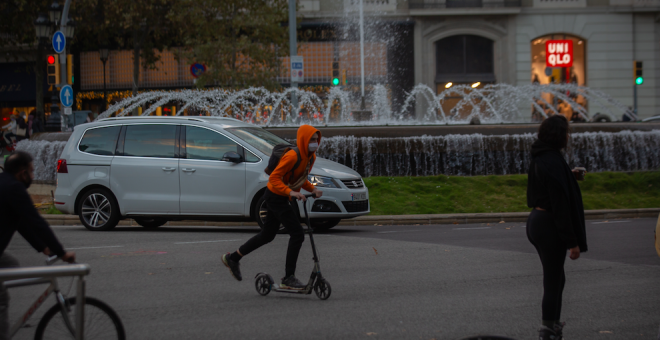 Desde este sábado los patinetes son considerados vehículos "a todos los efectos" y no pondrán circular por las aceras