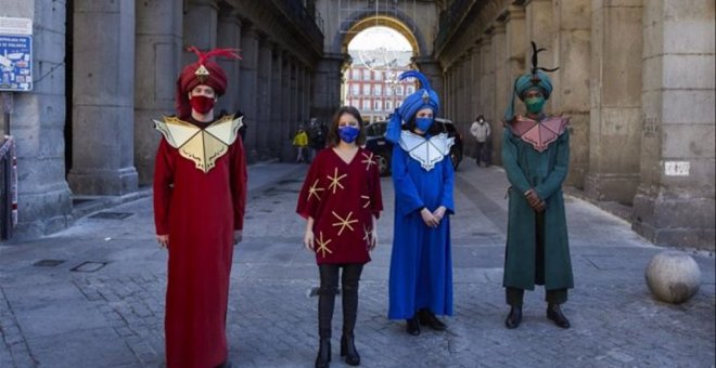 Cachondeo con los Pajes Reales de Ayuntamiento de Madrid: "A Madrid van los Power Rangers de Oriente"