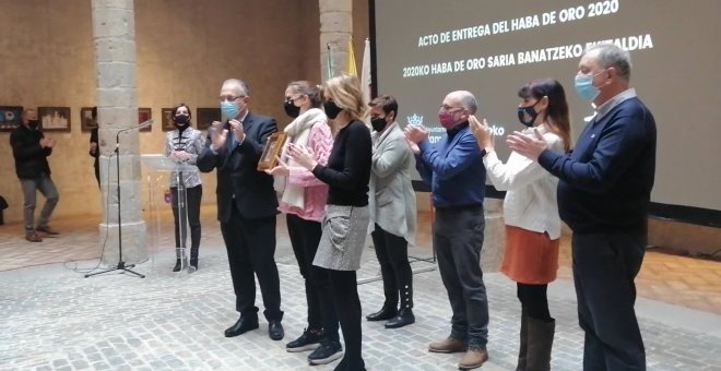 El Centro de Salud Mental Infanto-Juvenil 'Natividad Zubieta' recibe la XIX Haba de Oro