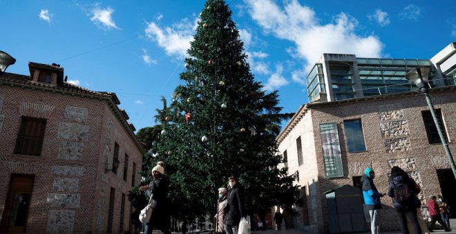 La tercera ola explota entre los festivos de Navidad, la falta de datos y los problemas de organización en la vacunación