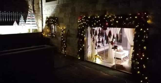 Una casa de Villasuso, ganadora del II 'Concurso de decoración navideña'