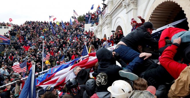 Dominio Público - ¿Hay diferencias entre una protesta social y una revuelta ultra?