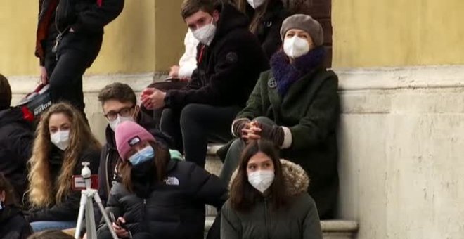 Estudiantes italianos protestan por no poder ir a clase