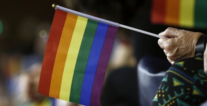 El moviment LGTBI valencià exigeix un front comú contra qui ‘empara la violència homòfoba’