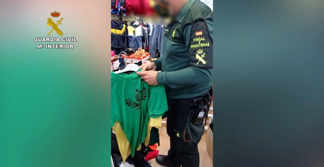 La Guardia Civil se incauta de 150 prendas de vestir falsificadas