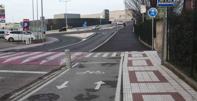 Camargo establece un desvío alternativo para peatones y ciclistas en el puente que une Cros con Alday por obras de urbanización de los viales de Bahía Real