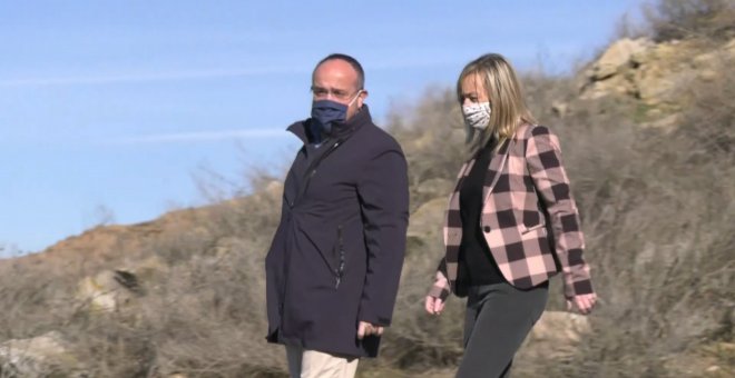 Alejandro Fernández (PP) participa en un acto en Aitona (Lleida)