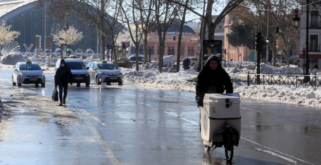 Un nuevo temporal de lluvias y viento tras Filomena pone ahora en riesgo el metro, el alcantarillado y los árboles de Madrid