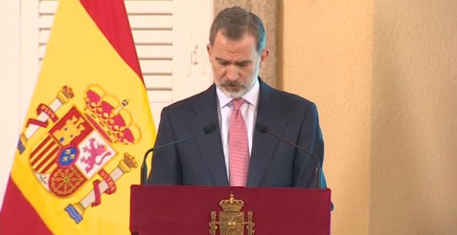 Felipe VI pide "preparar la industria turística ante los eventuales retos del futuro"