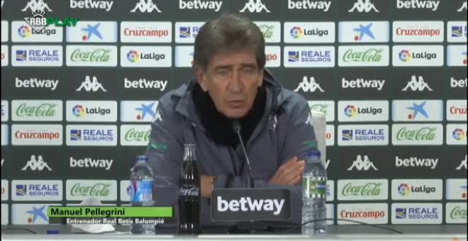 Pellegrini: "Claudio Bravo tiene una nueva lesión en el sóleo, espero que sea casualidad"