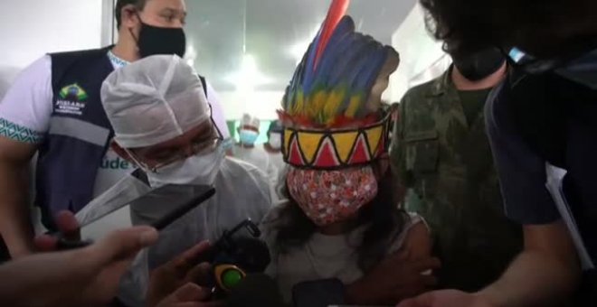 Brasil comienza a vacunar a la población indígena