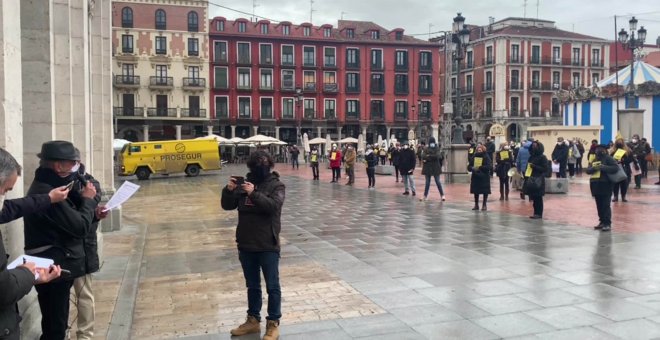 Concentración del sector de la Imagen Personal en la Plaza Mayor de Valladolid