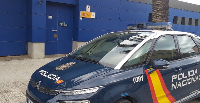 Detenido por amenazar con un cuchillo a un policía que se encontraba fuera de servicio en un local de hostelería