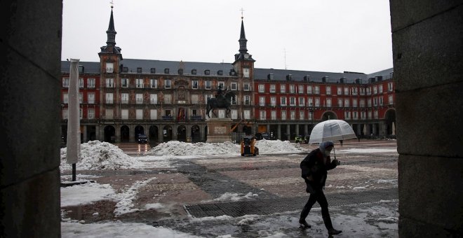 Madrid adelanta el toque de queda y prohíbe las reuniones en casa de no convivientes