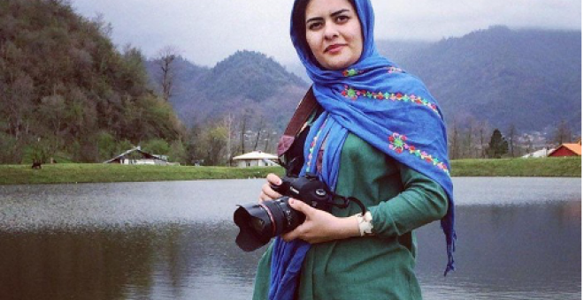 Punto y seguido - Mujeres extraordinarias: Mahin Mohammadzadeh, la fotógrafa de los marginados
