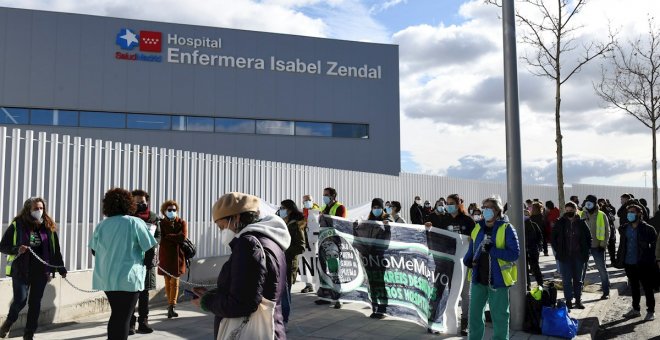 Madrid flexibiliza los traslados forzosos de médicos al hospital Zendal