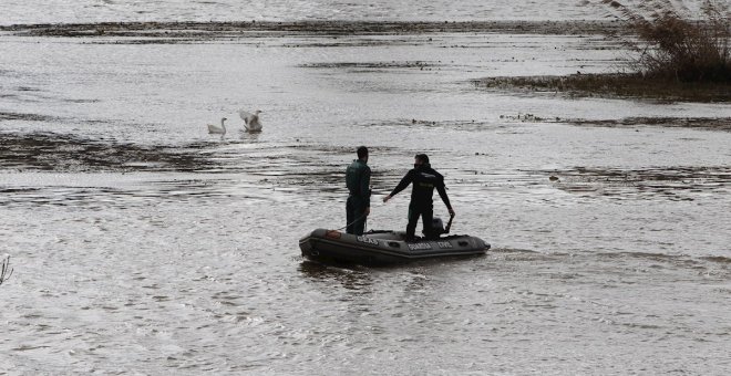 Tres trabajadores mueren ahogados mientras limpiaban en el río Guadiana a su paso por Badajoz